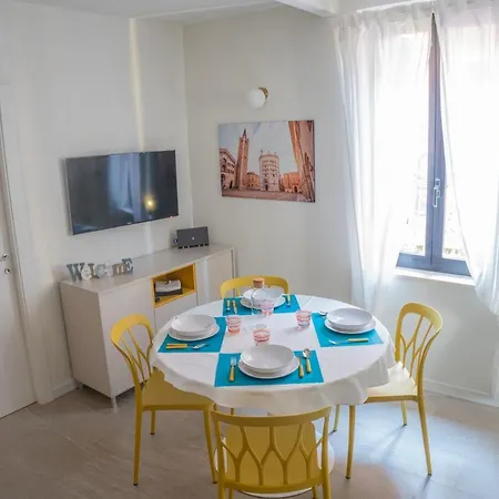 Apartamento Parma: Bilocale A Due Passi Dal Centro Storico Parma